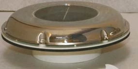 Napelemes deckszellőző ventilátor, akkuval